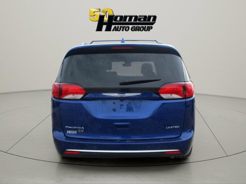 Used 2020 Chrysler Pacifica Limited FWD image 4