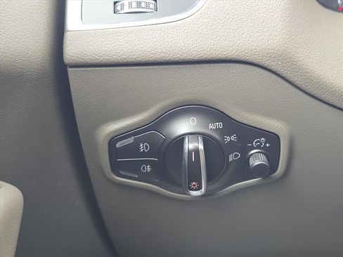 Used 2016 Audi Q5 2.0T Premium Plus w/ Technology Package image 23