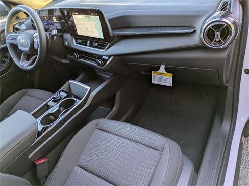 New 2026 Chevrolet Equinox LT image 30