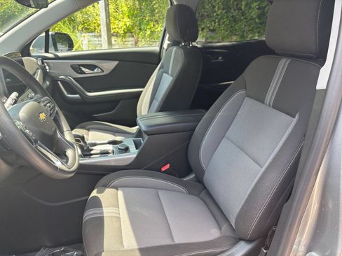 Used 2025 Chevrolet Blazer LT FWD image 38