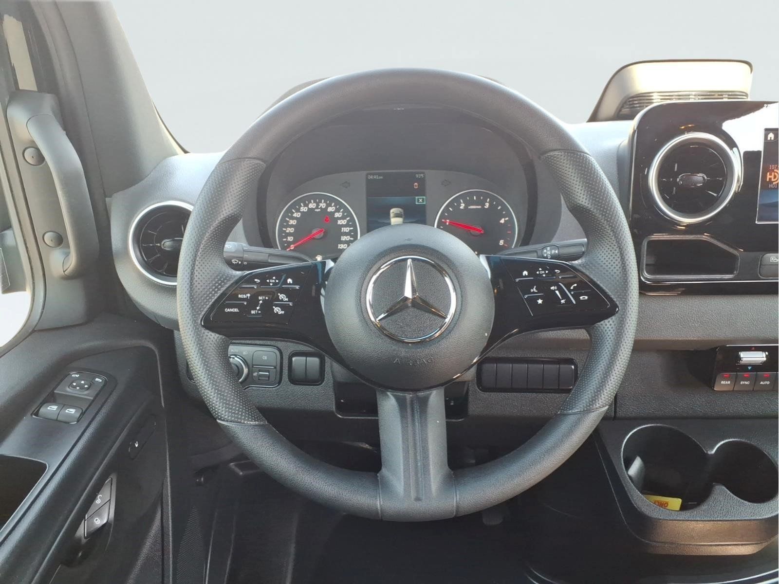 Used 2025 Mercedes-Benz Sprinter 2500 image 12