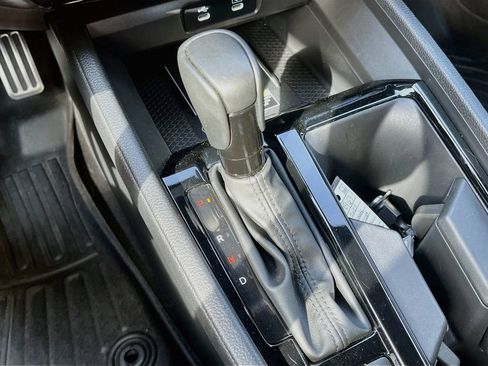 Used 2025 Honda Accord Sport image 16
