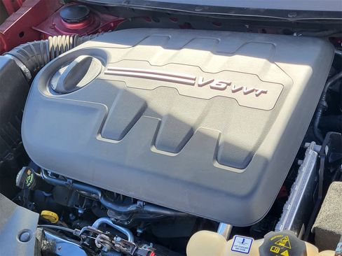 Used 2021 Jeep Cherokee Latitude Lux w/ Comfort/Convenience Group image 29