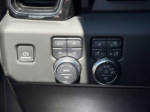 Used 2024 GMC Sierra 2500 AT4X AWD/4WD image 29
