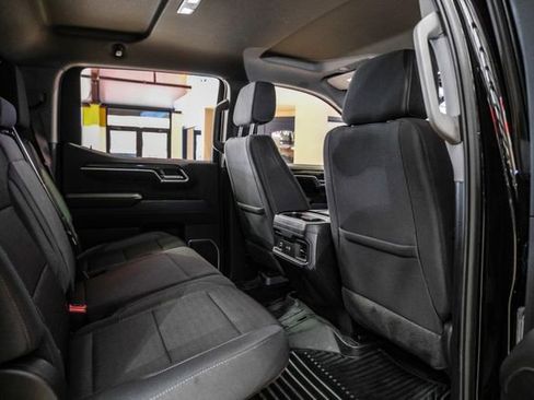 Used 2024 Chevrolet Silverado 1500 RST w/ Z71 Off-Road Package AWD/4WD image 35