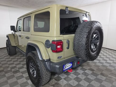 Certified 2025 Jeep Wrangler Unlimited Rubicon AWD/4WD image 8