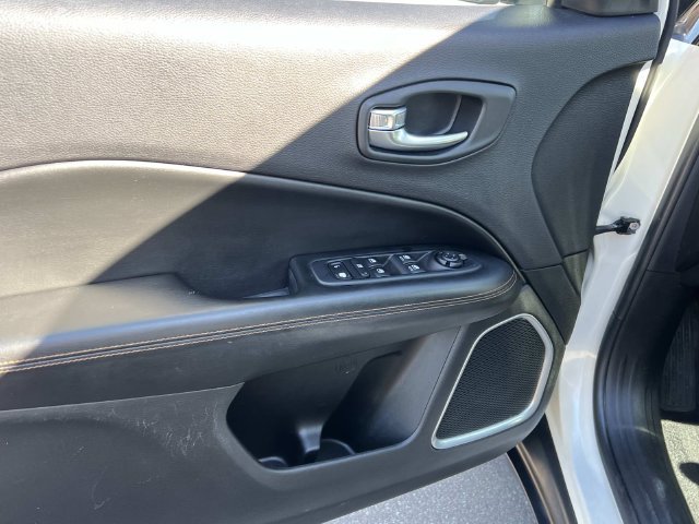 Used 2019 Jeep Compass Limited AWD/4WD image 14