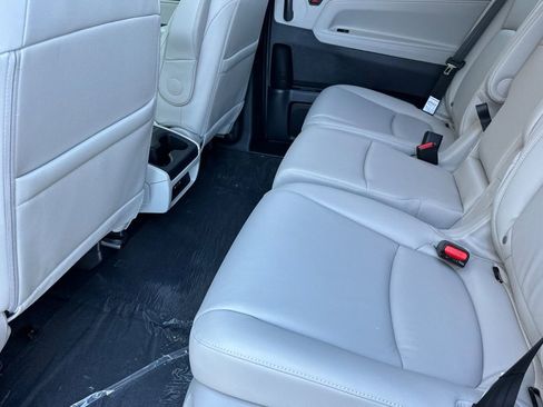New 2026 Honda Odyssey EX-L image 13