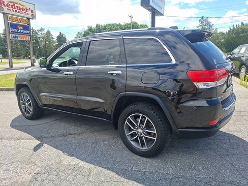 Used 2017 Jeep Grand Cherokee Limited AWD/4WD image 4