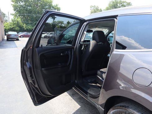 Used 2016 Chevrolet Traverse LT w/ Style and Technology Package AWD/4WD image 17