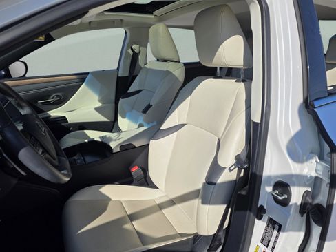 Certified 2024 Lexus ES 350 w/ Premium Package image 12