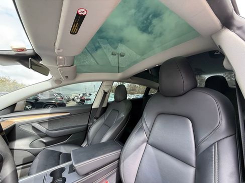 Used 2022 Tesla Model 3 Standard Range image 21