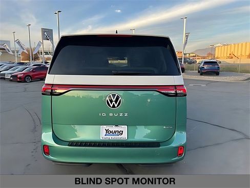 New 2025 Volkswagen ID. Buzz Pro S Plus image 4