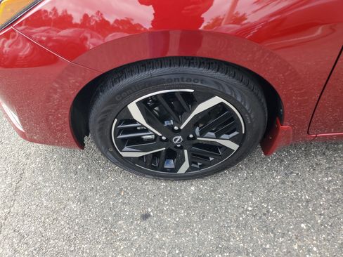 New 2025 Nissan Versa SR w/ Trunk Package image 5