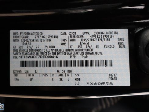 Certified 2024 Ford F350 King Ranch w/ FX4 Off-Road Package AWD/4WD image 31