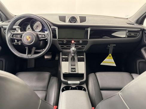 Certified 2023 Porsche Macan AWD/4WD image 20
