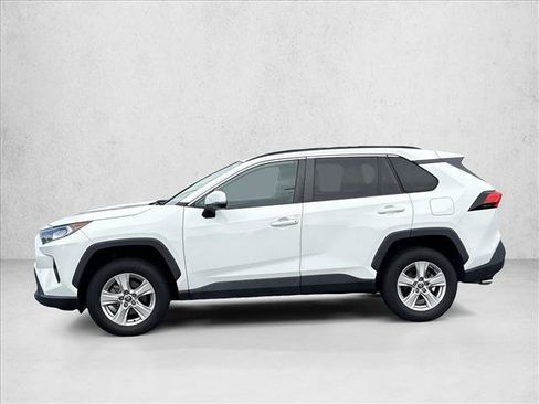 Used 2021 Toyota RAV4 XLE AWD/4WD image 8