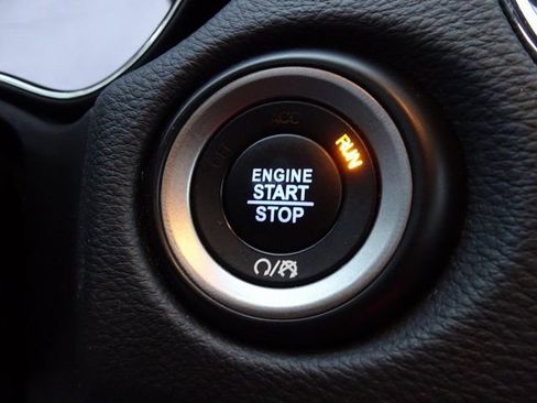 Used 2018 Dodge Durango GT image 27