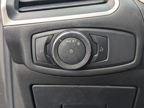Used 2015 Ford Edge SEL w/ Equipment Group 201A FWD image 23