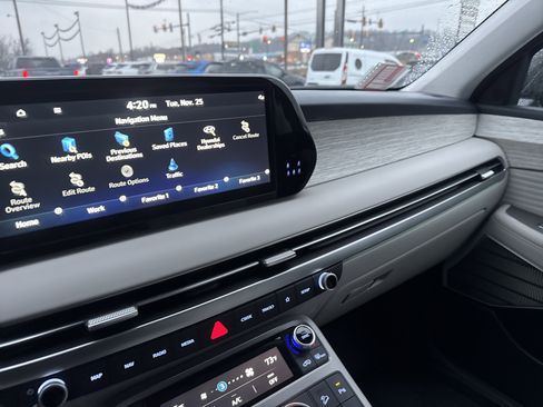 Used 2025 Hyundai Palisade Calligraphy image 23