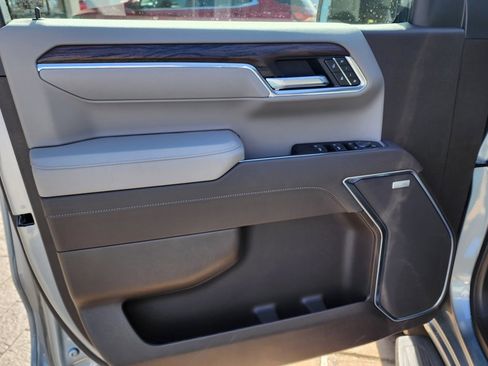 New 2026 GMC Sierra 1500 SLT w/ SLT Premium Plus Package image 14