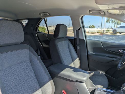 Certified 2022 Chevrolet Equinox LT image 30