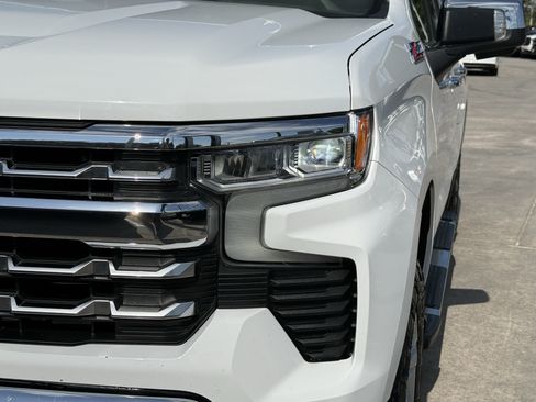Used 2022 Chevrolet Silverado 1500 LTZ AWD/4WD image 11