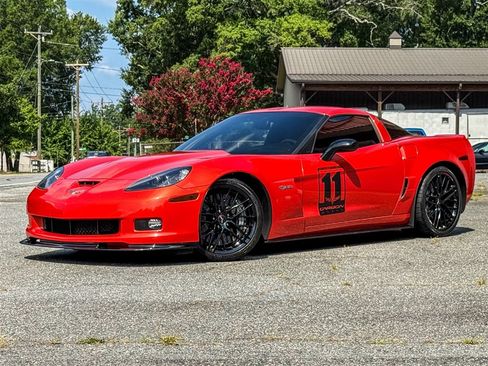 Used 2011 Chevrolet Corvette Z06 RWD image 8