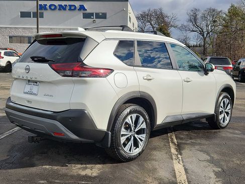 Used 2022 Nissan Rogue SV w/ SV Premium Package image 6