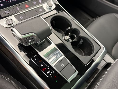 Certified 2025 Audi Q8 Premium w/ Convenience Package AWD/4WD image 20