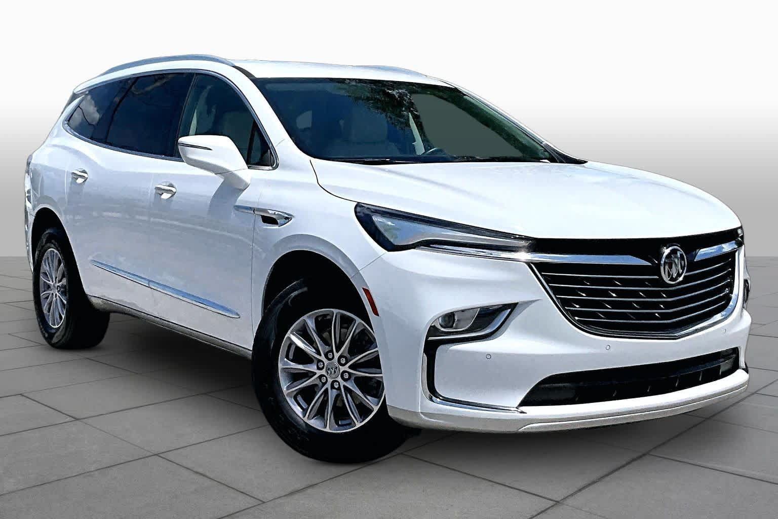 Used 2023 Buick Enclave Essence FWD image 5