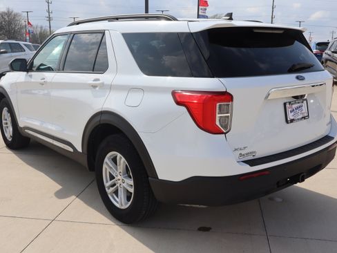 Used 2024 Ford Explorer XLT w/ Class IV Trailer Tow Package AWD/4WD image 8