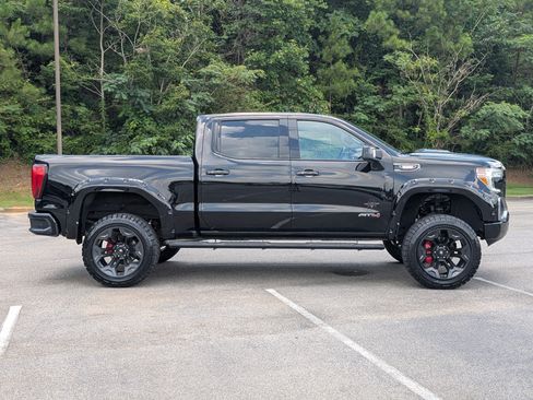 Used 2021 GMC Sierra 1500 AT4 w/ AT4 Premium Package AWD/4WD image 10