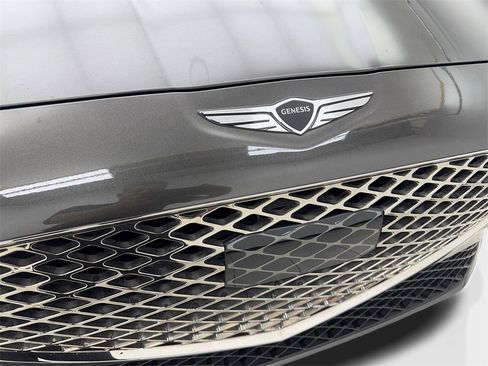 Used 2025 Genesis G70 2.5T image 26