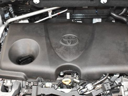 Used 2024 Toyota RAV4 Adventure AWD/4WD image 4