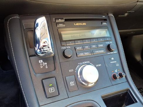 Used 2012 Lexus CT 200h Premium image 25