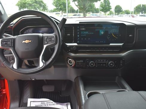 Used 2024 Chevrolet Silverado 2500 LT w/ Convenience Package AWD/4WD image 21