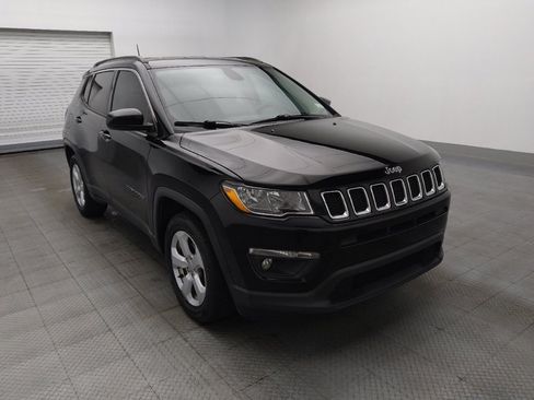 Used 2019 Jeep Compass Latitude FWD image 13