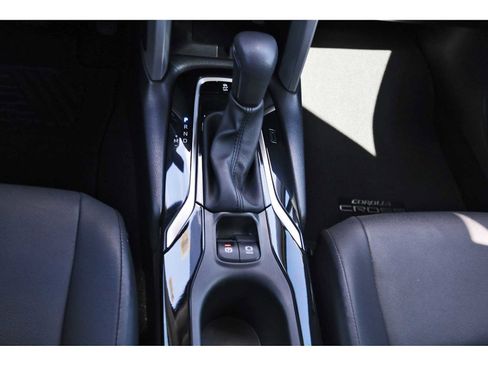 Used 2024 Toyota Corolla Cross XLE image 23