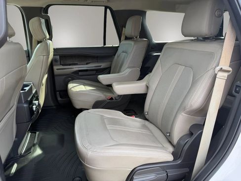 Used 2019 Ford Expedition Limited w/ Equipment Group 301A AWD/4WD image 37