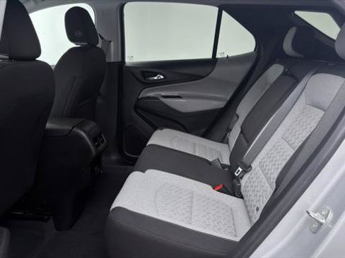 Used 2022 Chevrolet Equinox LT FWD image 18