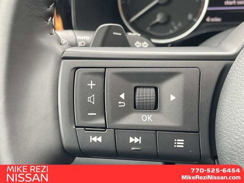 New 2025 Nissan Pathfinder SV image 13