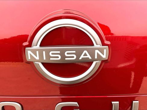 New 2026 Nissan Rogue SV image 8