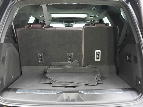 Used 2022 Cadillac Escalade Sport Platinum w/ Heavy-Duty Trailer Package AWD/4WD image 9