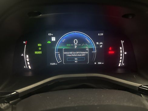 Used 2026 Toyota Camry SE w/ Multimedia Upgrade Package image 9