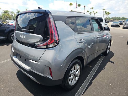 Used 2024 Kia Soul LX w/ Option Group 015 FWD image 6
