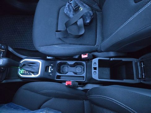 Used 2023 Jeep Renegade Altitude w/ Sun/Sound Group image 22