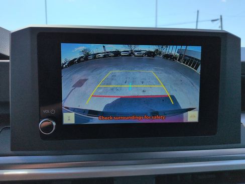 Certified 2025 Toyota Tacoma TRD Sport image 20