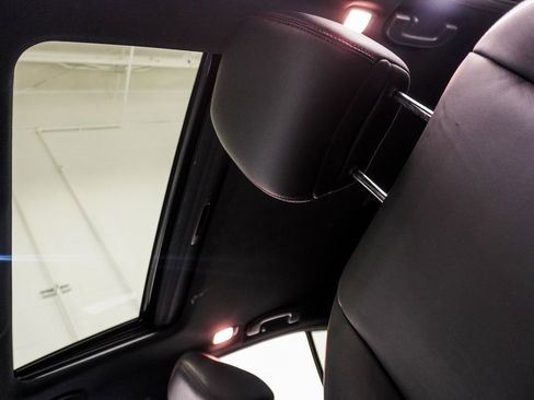 Used 2022 INFINITI Q50 Red Sport 400 w/ Carbon Fiber Package image 7