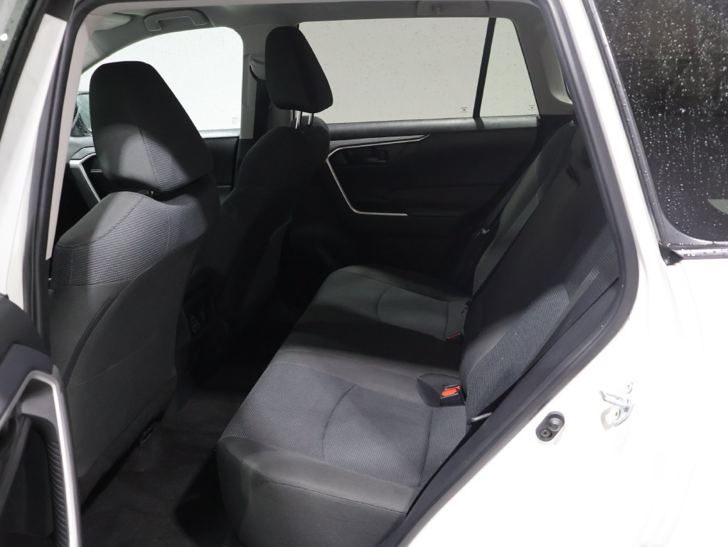 Used 2025 Toyota RAV4 LE AWD/4WD image 16